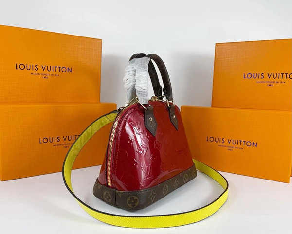 ルイヴィトンバッグ側面デザイン